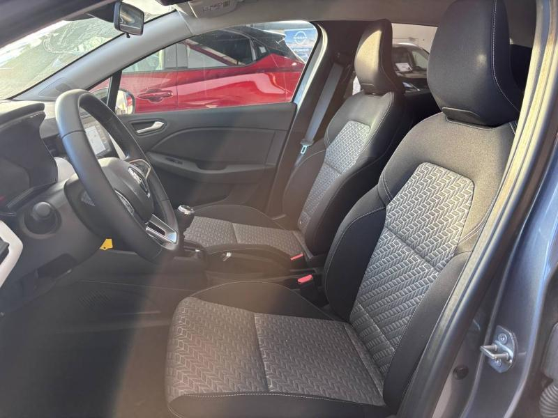 RENAULT Clio d’occasion à vendre à ANNEMASSE chez SEGNY AUTOMOBILES (Photo 10)