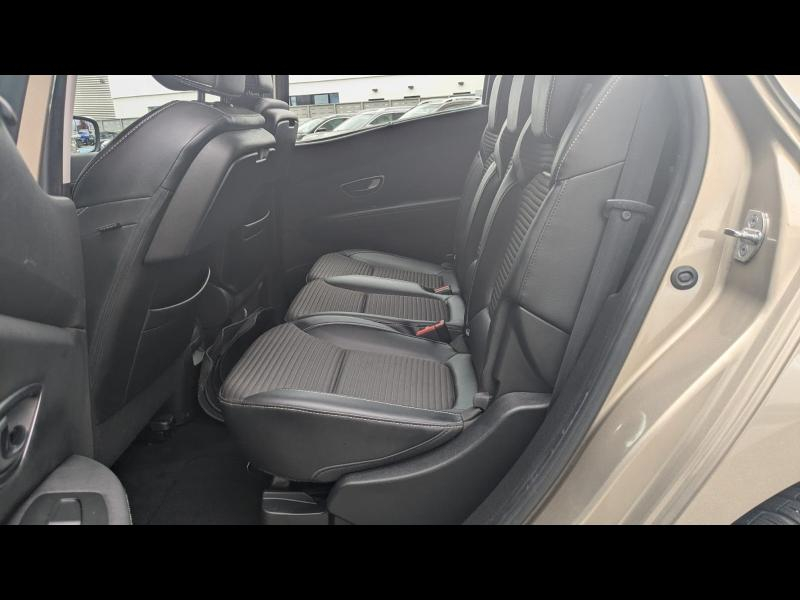 RENAULT Scenic d’occasion à vendre à ANNEMASSE chez SEGNY AUTOMOBILES (Photo 12)